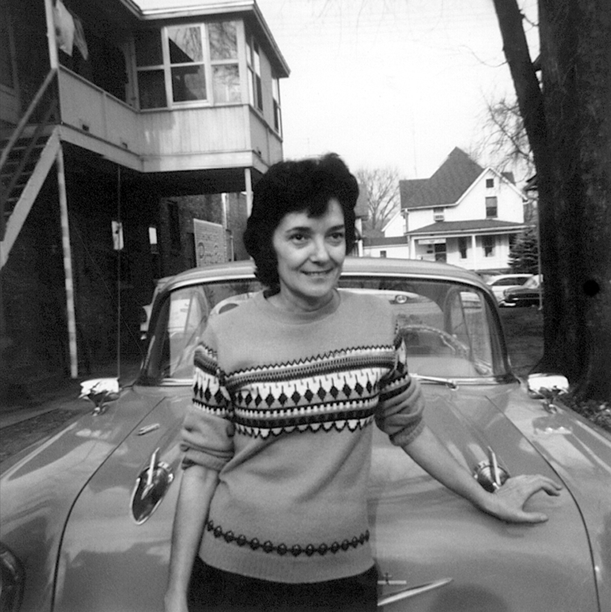 Margaret Mitchell  (3906 KB)
October 1962 
Margaret and William Mitchell were just married and moved into this 2nd floor 
apartment at 1532 West State Street, above a non-operative pizza bakery.
(Click on Picture to View Full Size)